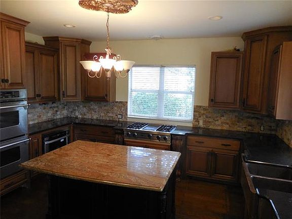 3rd image of 76 Tiburon Dr
