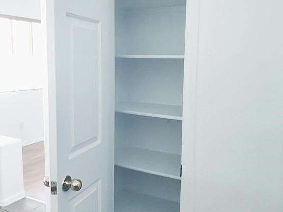3rd image of 1705 E Saint Isidore St