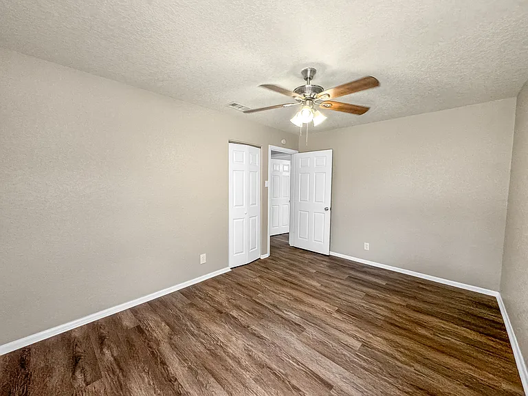 310 Mahota Dr — Photo 17