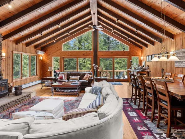 508 Seneca Dr, Becket, MA 01223