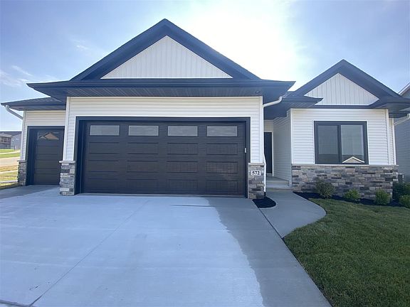 2nd image of 572 Doe Ave