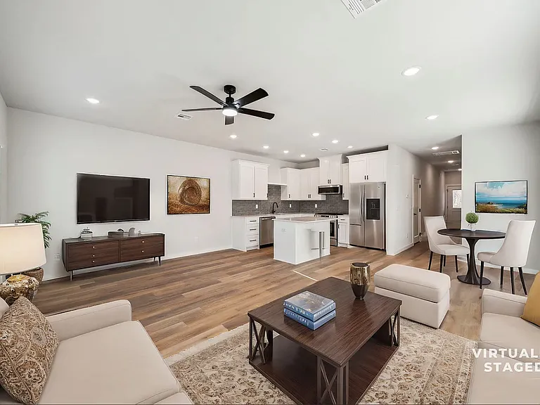 815 N Date Ave — Photo 2