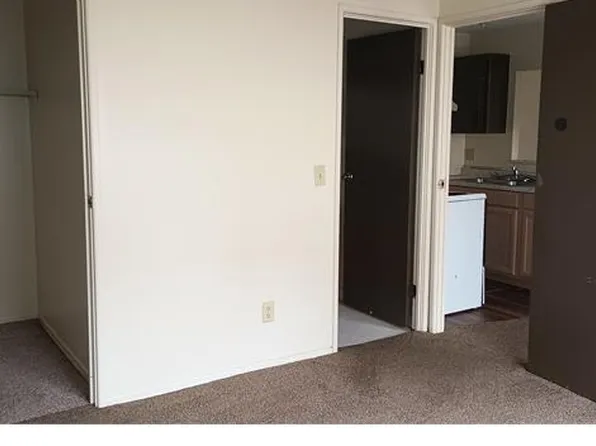 2654 Harrison Ave, Cincinnati, OH 45211