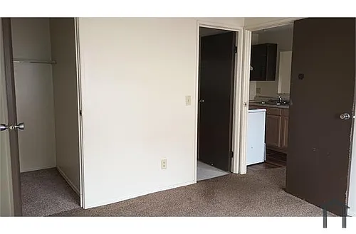 2654 Harrison Ave Photo 1