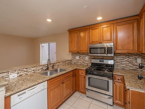 5th image of 14588 Hidden Canyon Ln