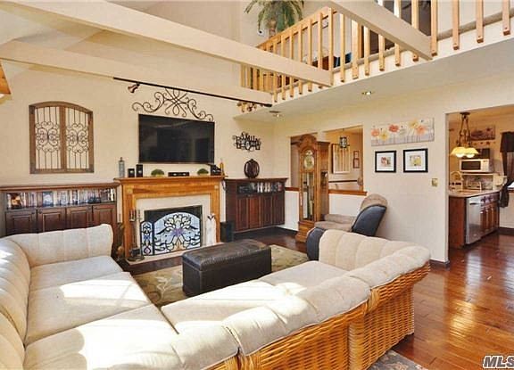 4th image of 156 Fox Run Ln