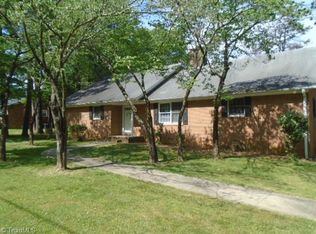 2630 Merritt Dr, Greensboro, NC 27407