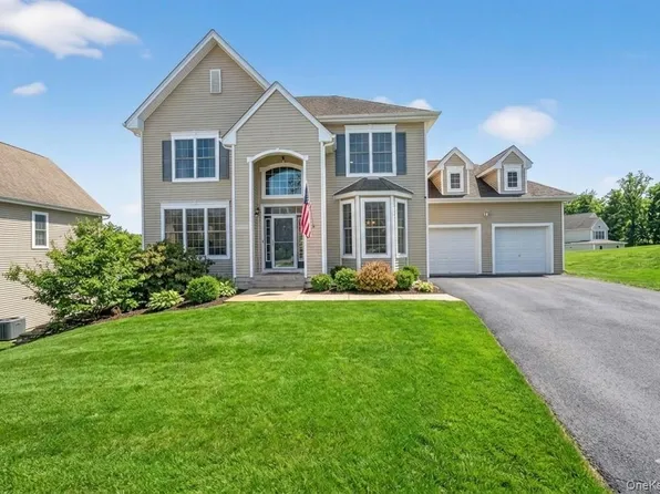 3 Moorefield Circle, Highland Mills, NY 10930