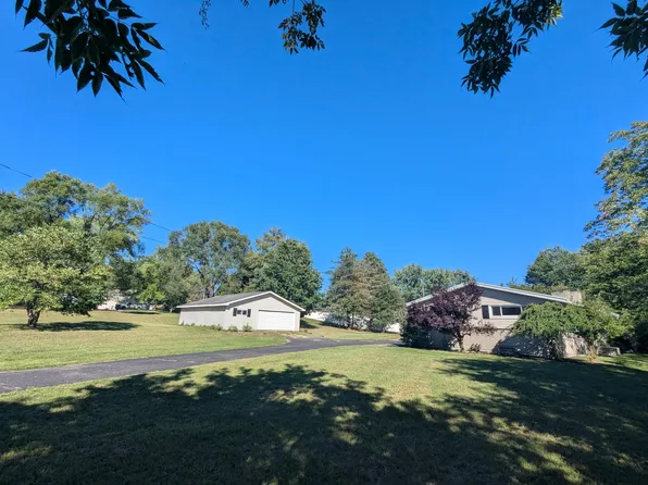 448 Division St, Newaygo, MI 49337