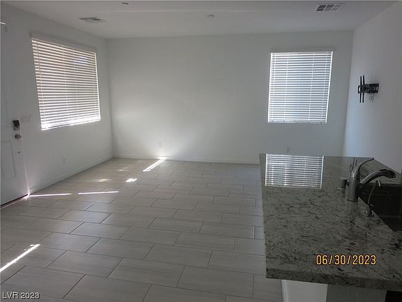 3rd image of 965 Nevada State Dr #38104