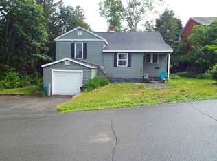7 Reservoir St, Caribou, ME 04736