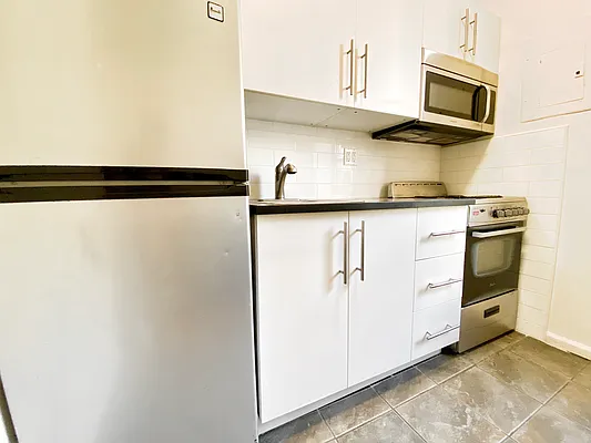 Rented by Highline Residential | media 10