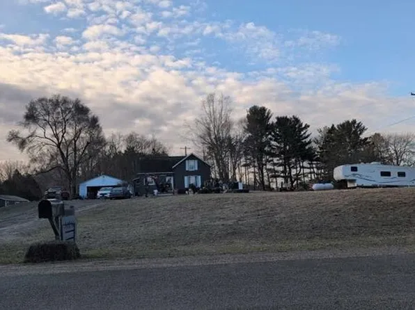 14856 Van Buren St, West Olive, MI 49460