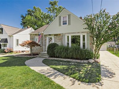 1223 Churchill Rd, Lyndhurst, OH, 44124