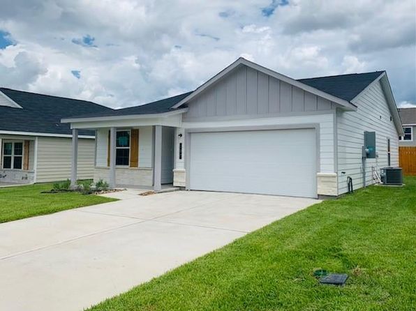 107 Bering Dr