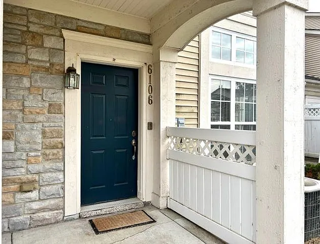 6106 Addington Dr — Photo 1