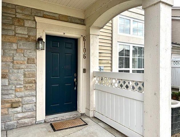 Front covered entranceway