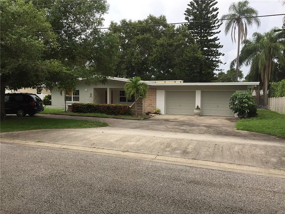 1st image of 216 Garden Cir