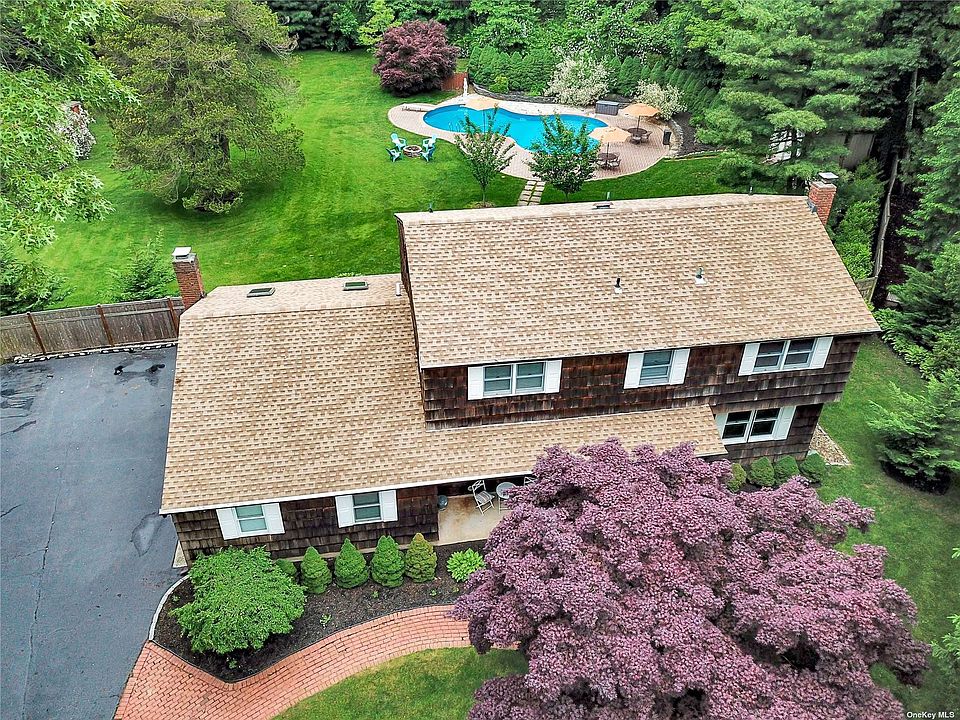 2nd image of 7 Pine Hill Ct