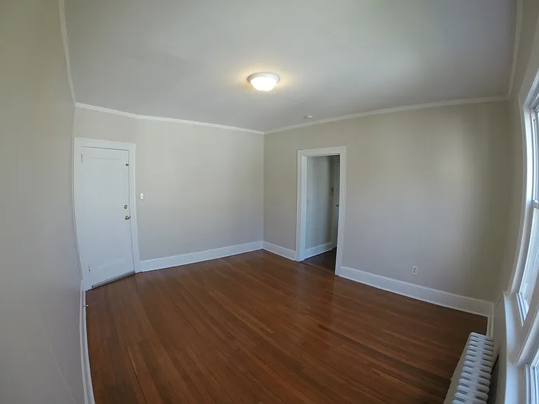 46 Grace St — Photo 16