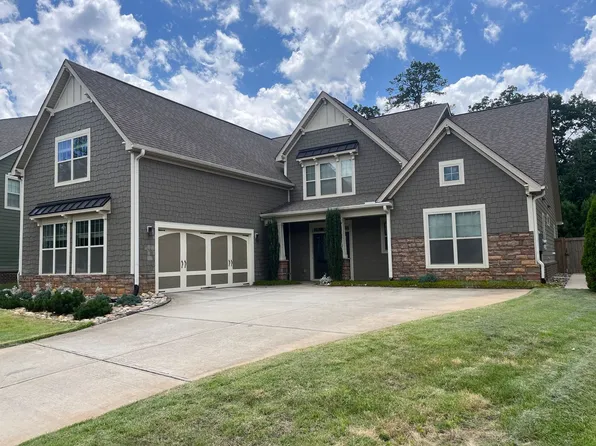 302 Glencairn Ct, Simpsonville, SC 29681