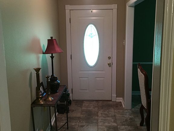 5th image of 146 Bonnie Brook Dr