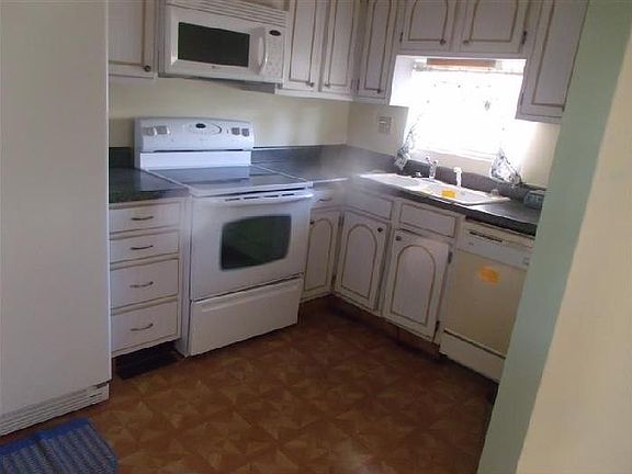 4th image of 9420 S Hollybrook Lake Dr APT 205