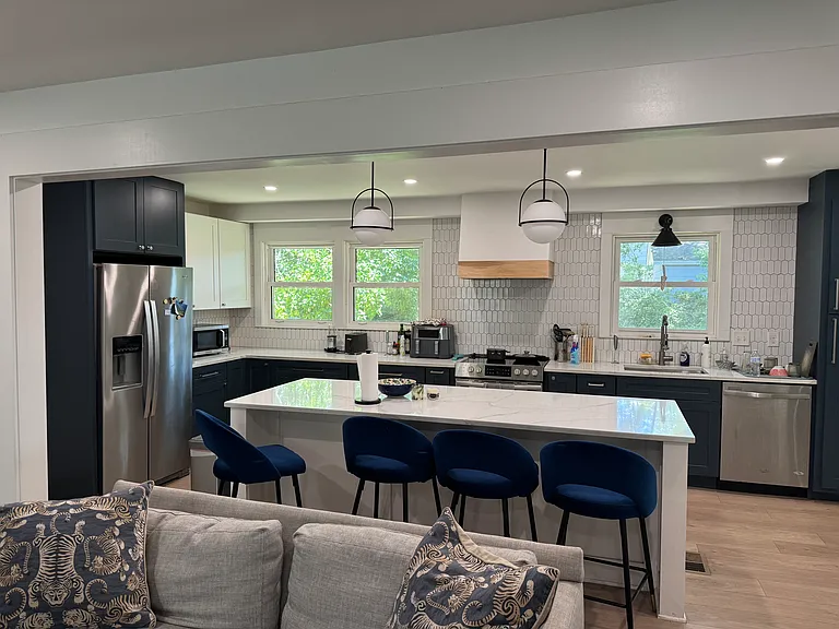 2 Wendy Ln — Photo 2