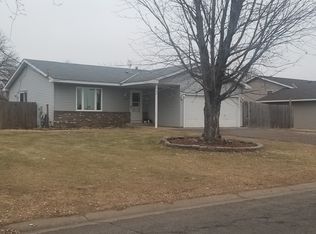 520 Birch St SW, Isanti, MN 55040