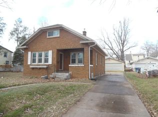 1620 N 3rd St, Clinton, IA 52732