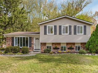 31680 Mc Namee, Fraser, MI