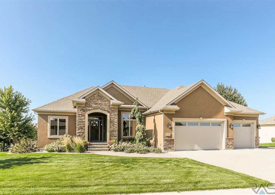 1st image of 8201 S Grass Creek Dr