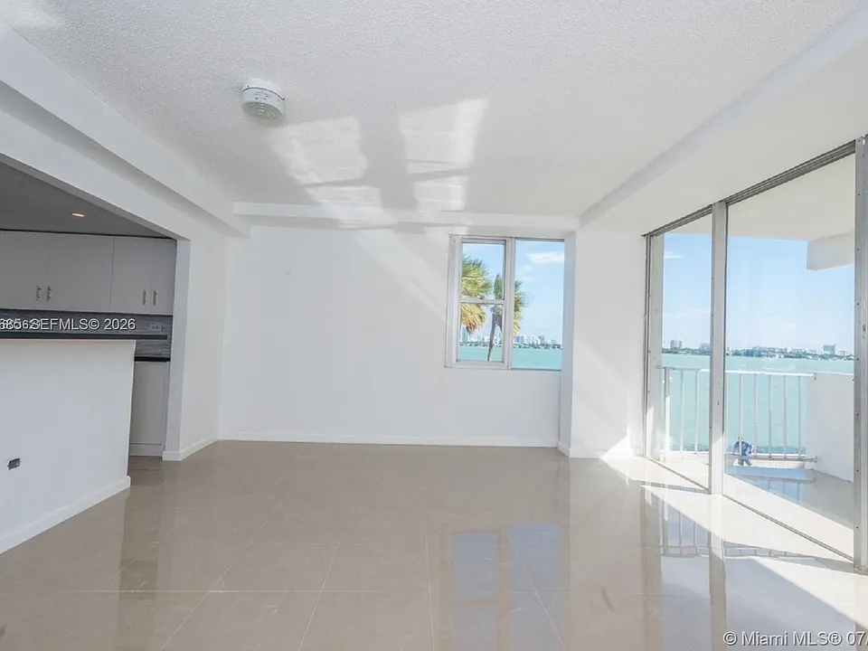 7545 E Treasure Dr #2H