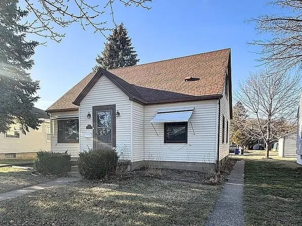 1967 Garfield Ave, Dubuque, IA 52001