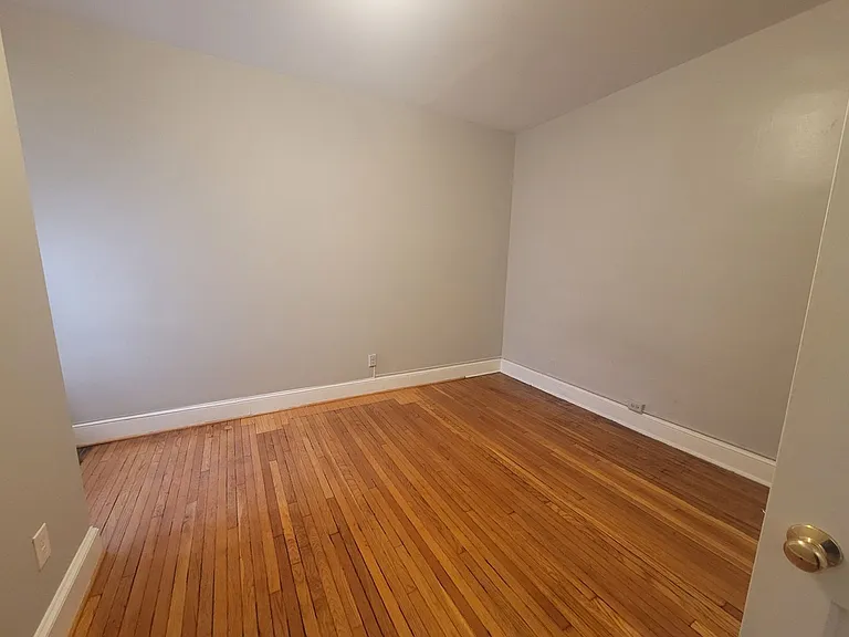 3045 Saint Paul St — Photo 5