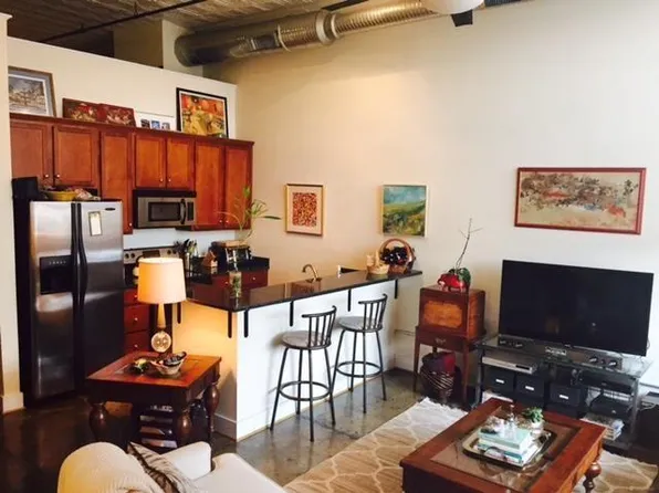 319 Campbell Ave SW APT 105, Roanoke, VA 24016