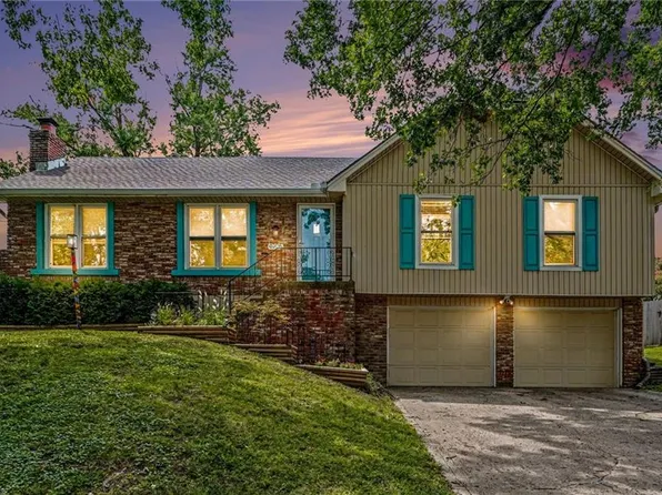4905 NW 67th St, Kansas City, MO 64151