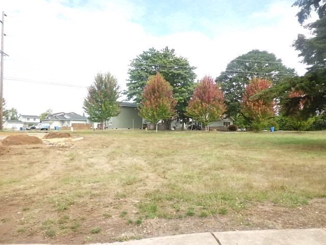 2nd image of 232 Fenway Dr