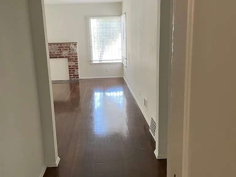 10940 Roebling Ave #10940 — Photo 19
