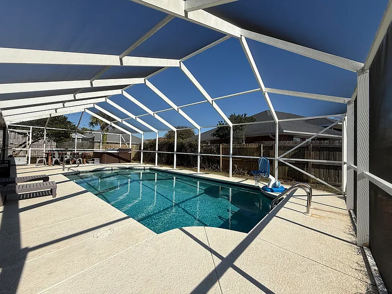 2414 Heritage Cir — Photo 1