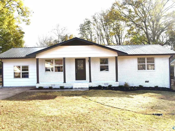 306 Wilson Dr SW, Jacksonville, AL 36265