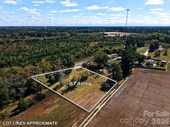 2nd image of 553 Avents Ln #3