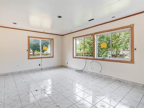17th image of 731 Wheeler Ave