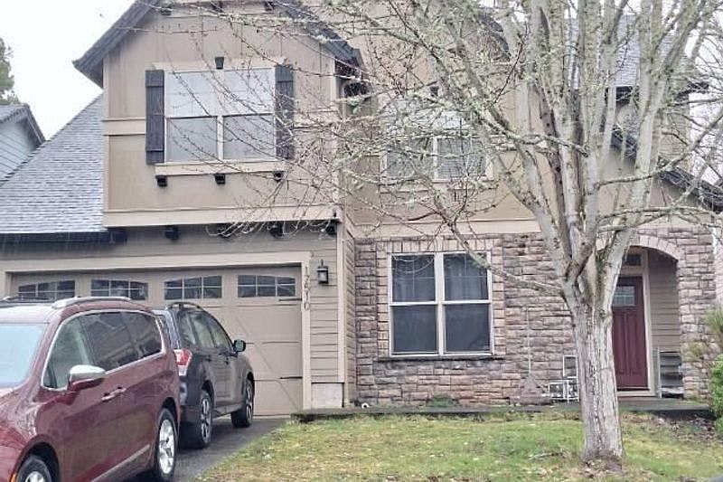 1st image of 17510 NE 35th Cir