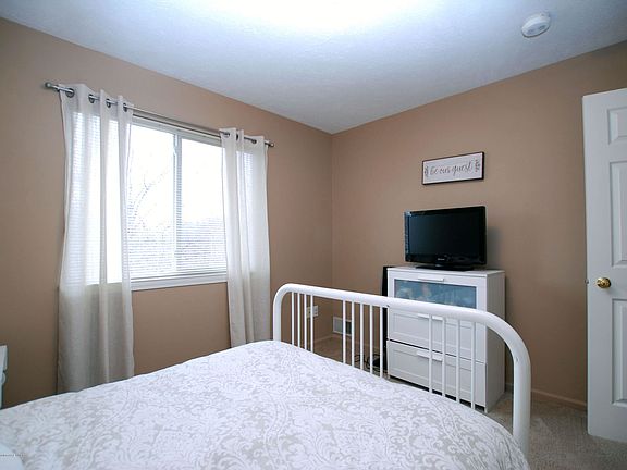 4th image of 1216 Eagles Point Ct