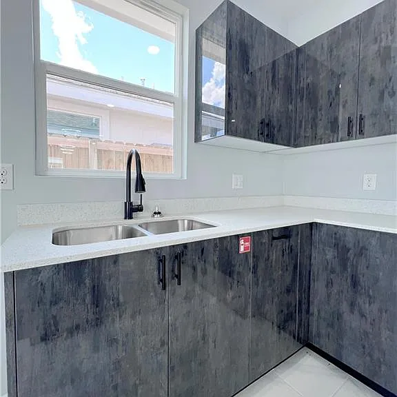 829 N Woodson Ave #3 — Photo 8