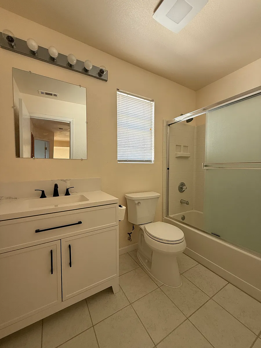 Building Photo - 3324 E Island Ct
