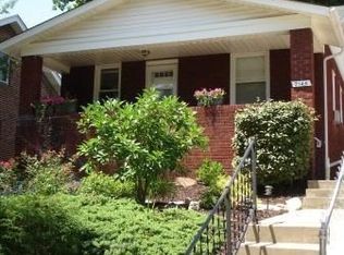 2145 Princeton Pl, Saint Louis, MO 63117