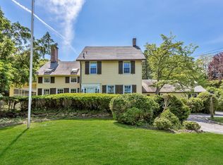 94 Old Field Rd, Setauket, NY 11733