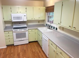 1522 Cameron Dr, Madison, WI 53711